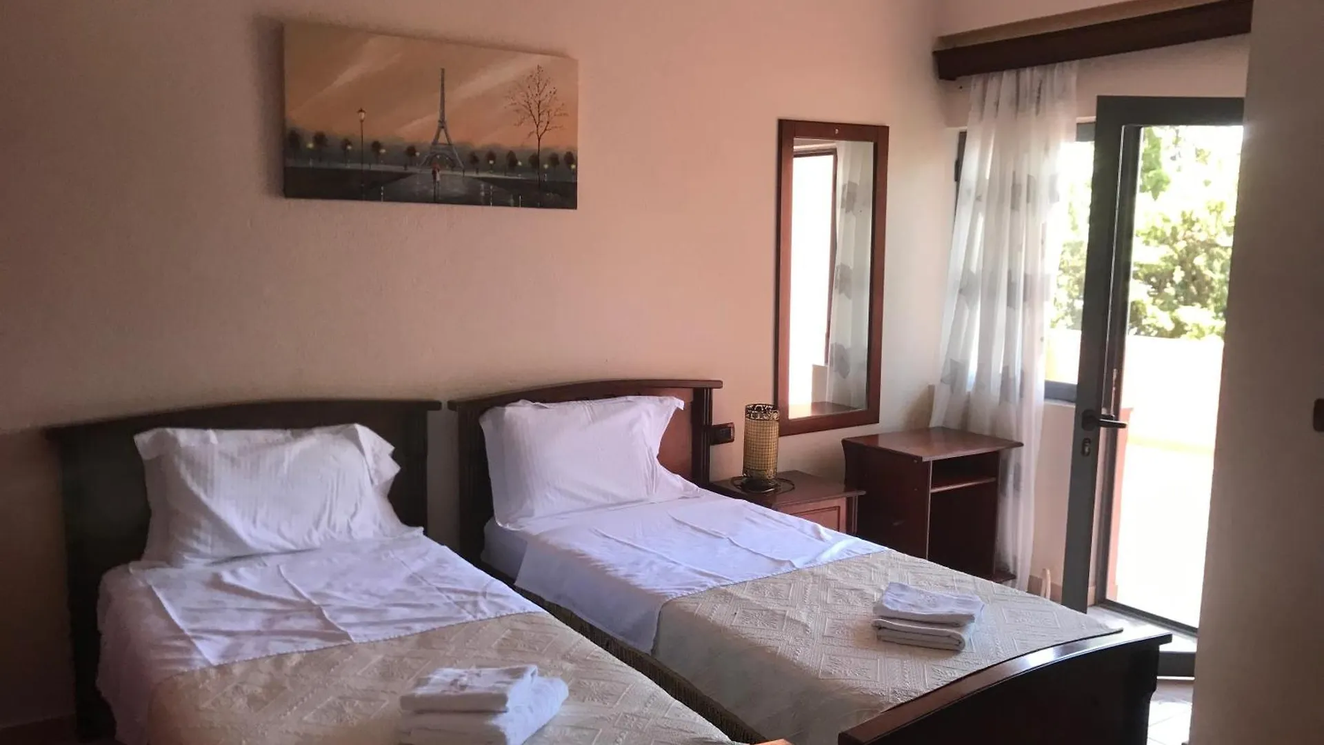 Hotel Restorant Leza Lini