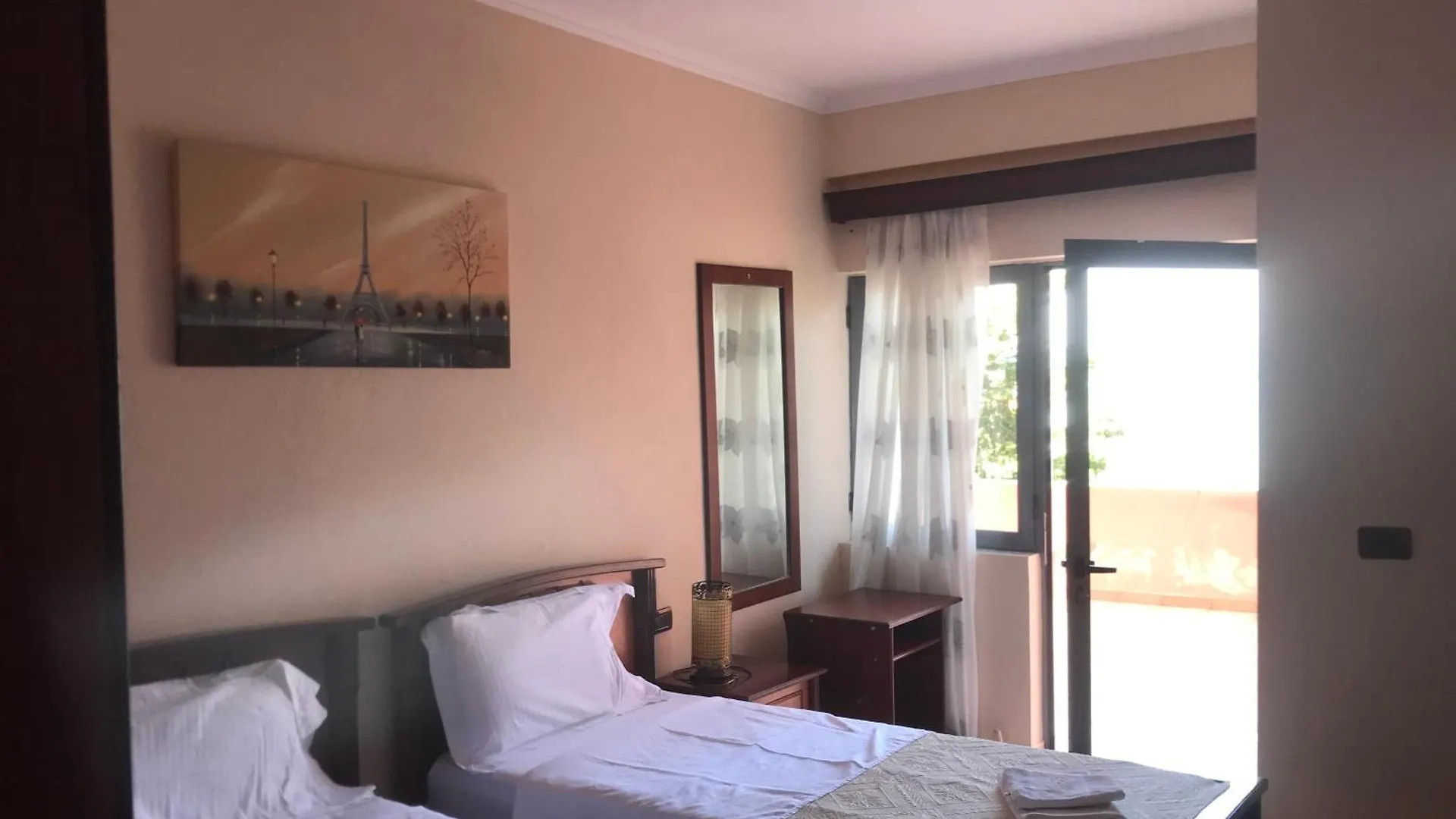 Hotel Restorant Leza Lini